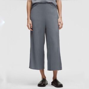 Lululemon Pleated Stretch High-Rise Wide-Leg Cropped Pant Solar Grey Micro-Pleat